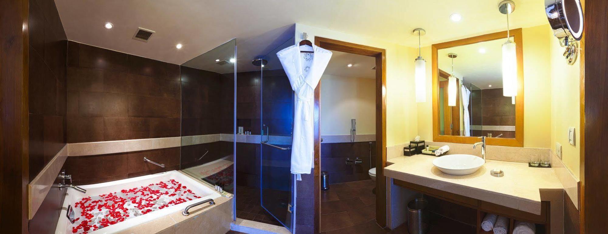 Vivanta Coimbatore Exterior photo